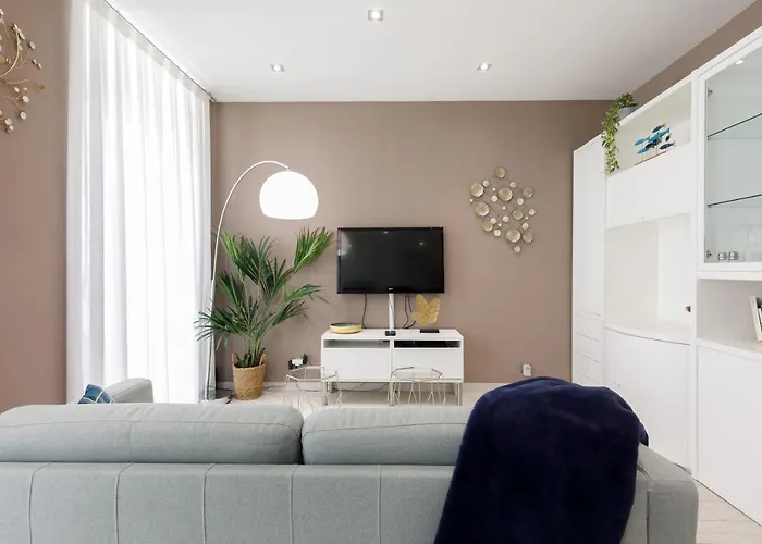 Beautiful 3 Room-flat Near Palais Apartmán