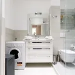 Apartment Beautiful 3 Room-flat Near Palais