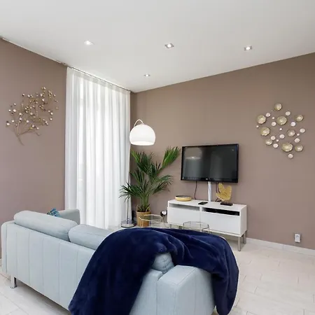 Beautiful 3 Room-flat Near Palais Apartamento *
